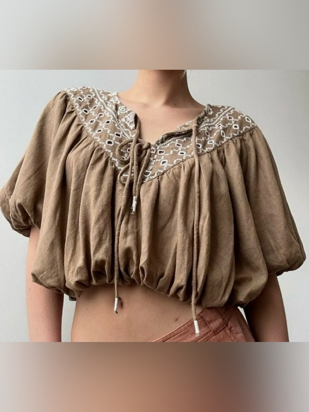 NEW FREE PEOPLE TAN WHITE JONI EMBROIDERED CROPPED SHIRT TOP SZ XL